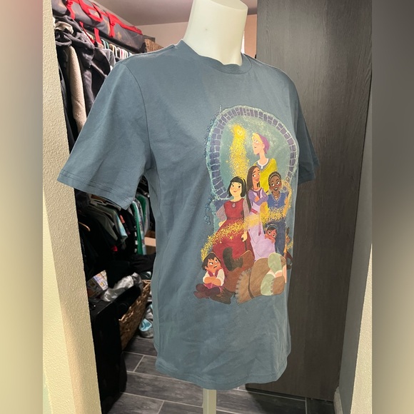 NWT Disney Wish Graphic Short Sleeve Top - Picture 3 of 7